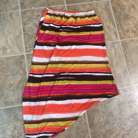 Lofie-Bright and striped asymmetrical skirt - Picture 3 of 3
